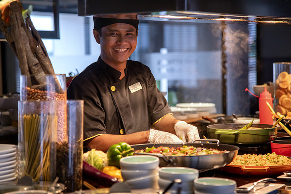 Emerald Waterways - Emerald Harmony - Buffet Reflections _13_.jpg